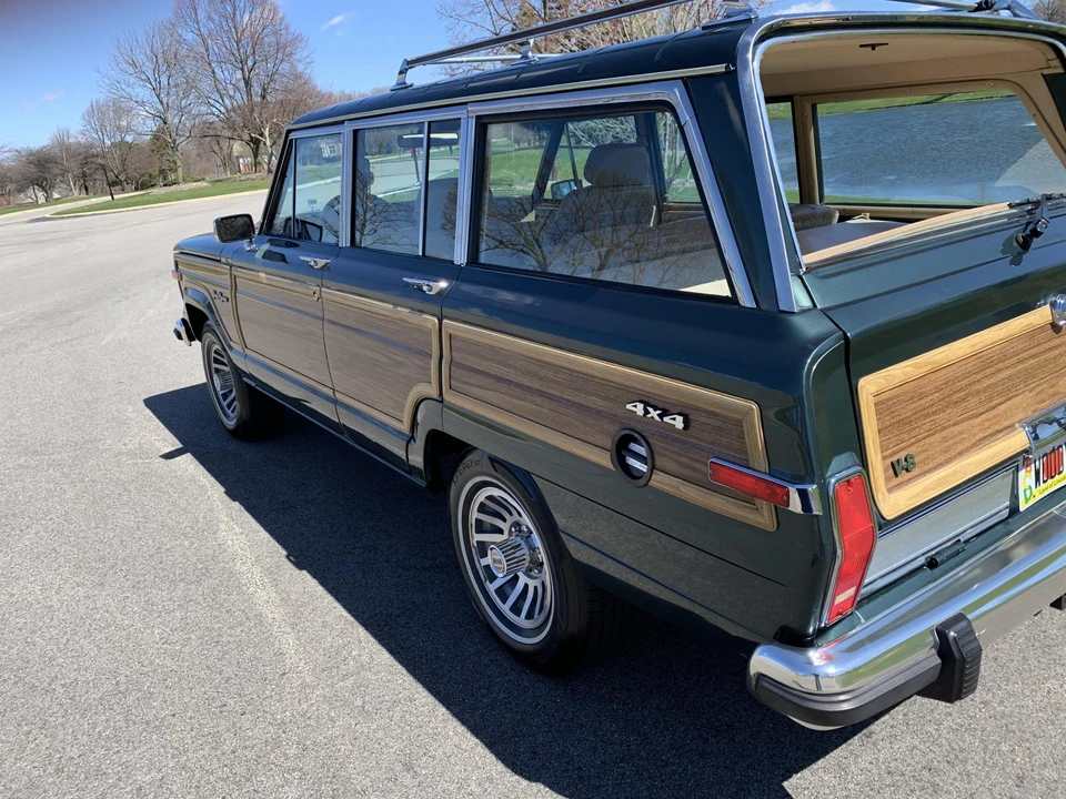 1991 Jeep SJ Grand Wagoneer - Image 22 of 31
