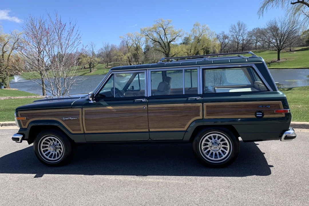1991 Jeep SJ Grand Wagoneer - Image 3 of 31
