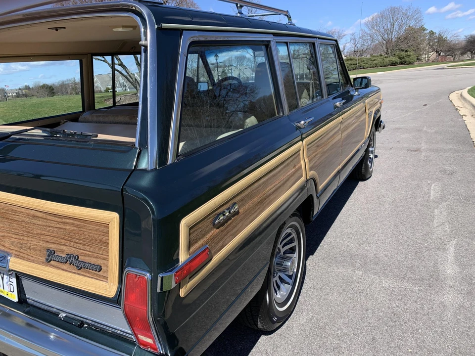 1991 Jeep SJ Grand Wagoneer - Image 24 of 31