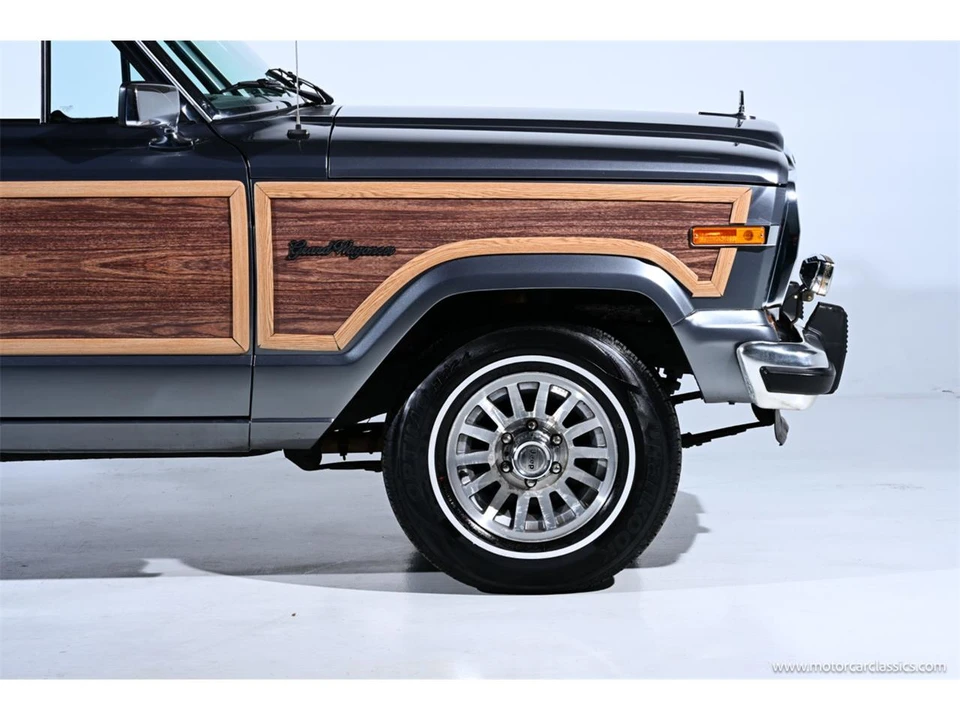 1991 Jeep SJ Grand Wagoneer - Image 14 of 31