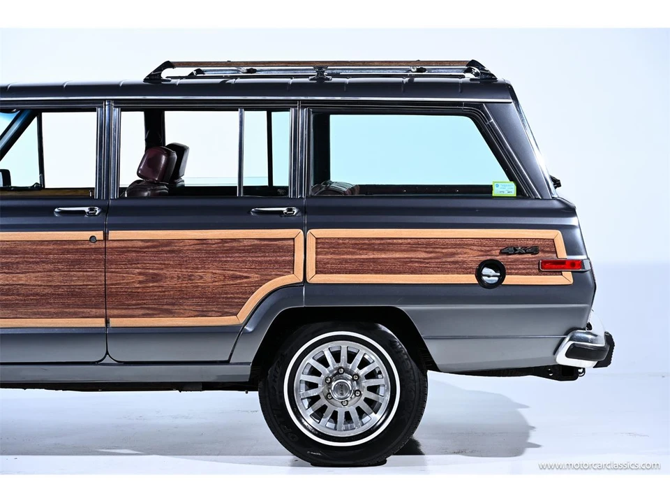 1991 Jeep SJ Grand Wagoneer - Image 15 of 31