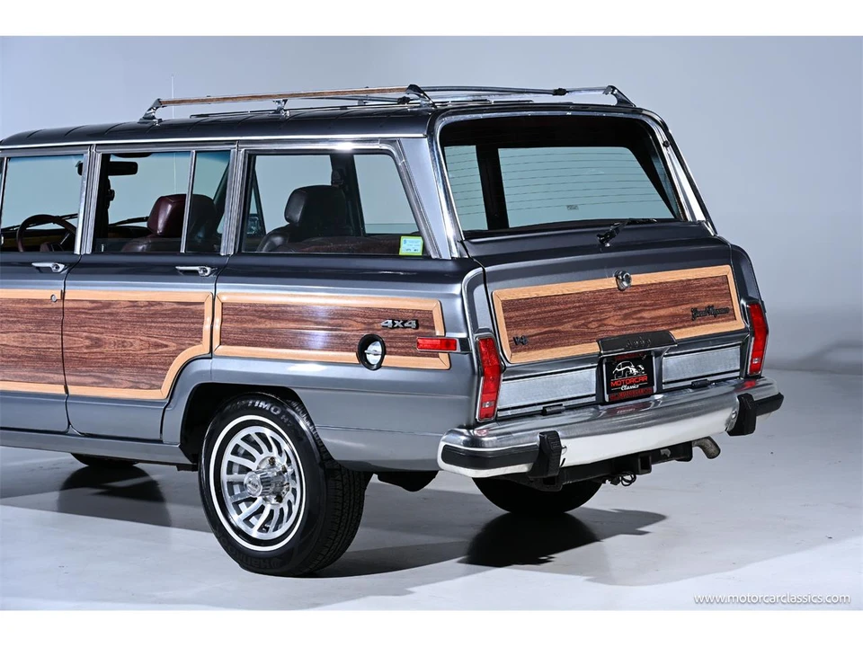 1991 Jeep SJ Grand Wagoneer - Image 20 of 31