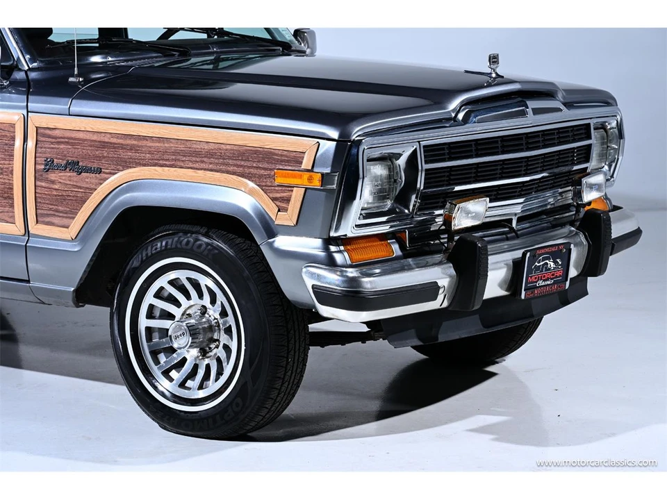 1991 Jeep SJ Grand Wagoneer - Image 18 of 31