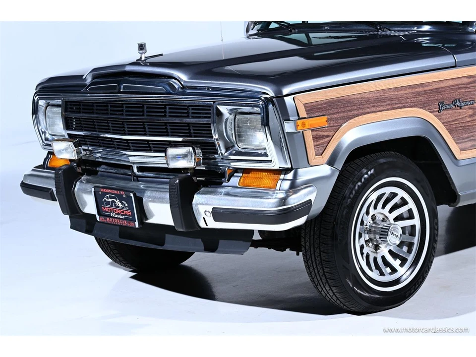 1991 Jeep SJ Grand Wagoneer - Image 19 of 31