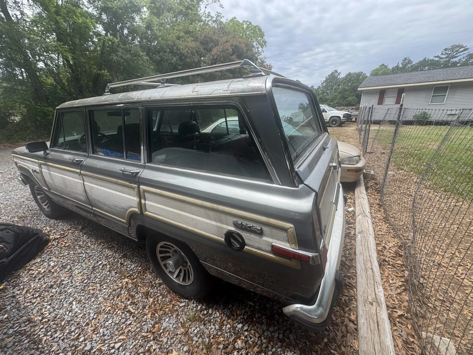1991 Jeep SJ Grand Wagoneer - Image 11 of 31