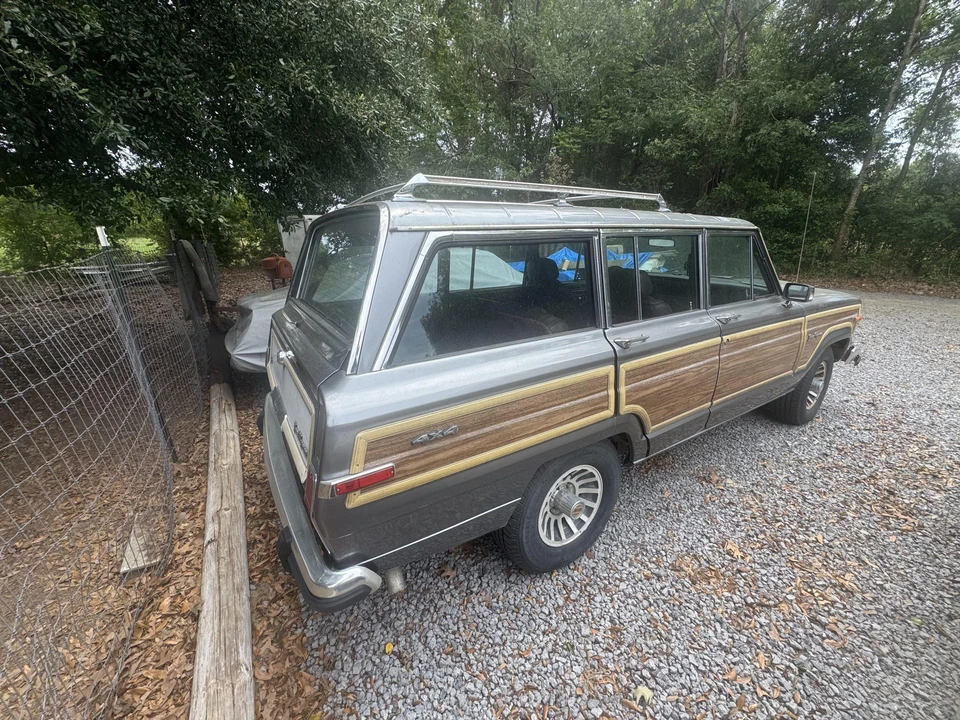 1991 Jeep SJ Grand Wagoneer - Image 5 of 31