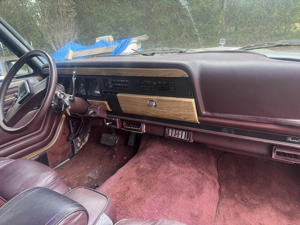 1991 Jeep SJ Grand Wagoneer - Image 19 of 31