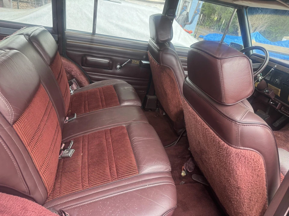1991 Jeep SJ Grand Wagoneer - Image 23 of 31