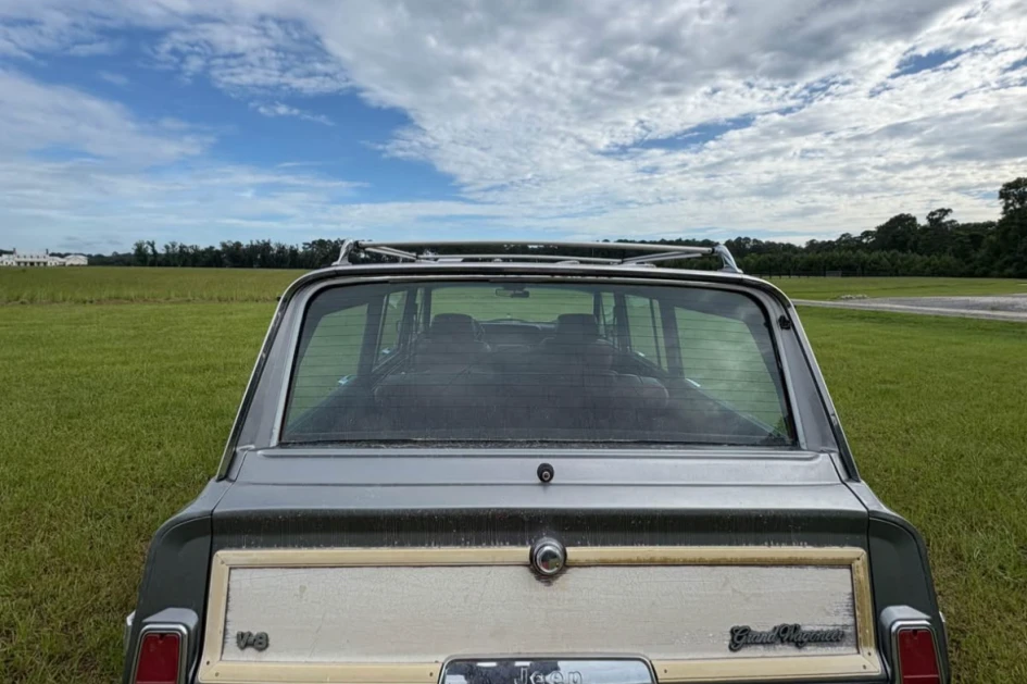 1991 Jeep SJ Grand Wagoneer - Image 10 of 31