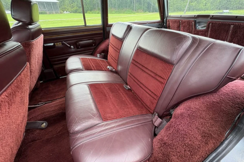 1991 Jeep SJ Grand Wagoneer - Image 20 of 31