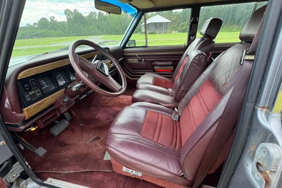1991 Jeep SJ Grand Wagoneer - Image 14 of 31