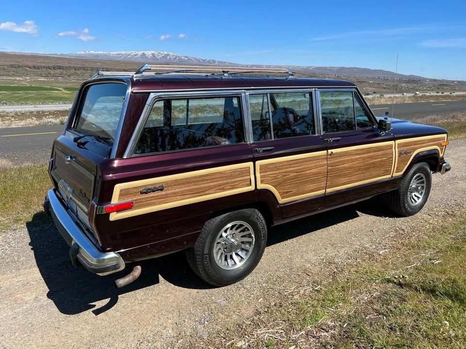 1991 Jeep SJ Grand Wagoneer - Image 12 of 31