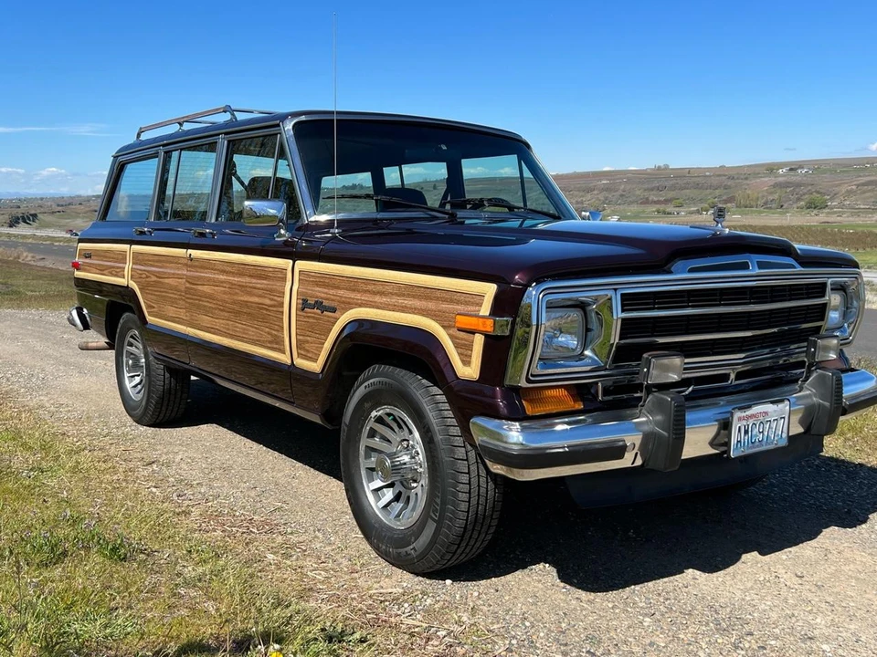 1991 Jeep SJ Grand Wagoneer - Image 14 of 31