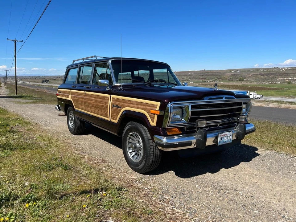 1991 Jeep SJ Grand Wagoneer - Image 13 of 31