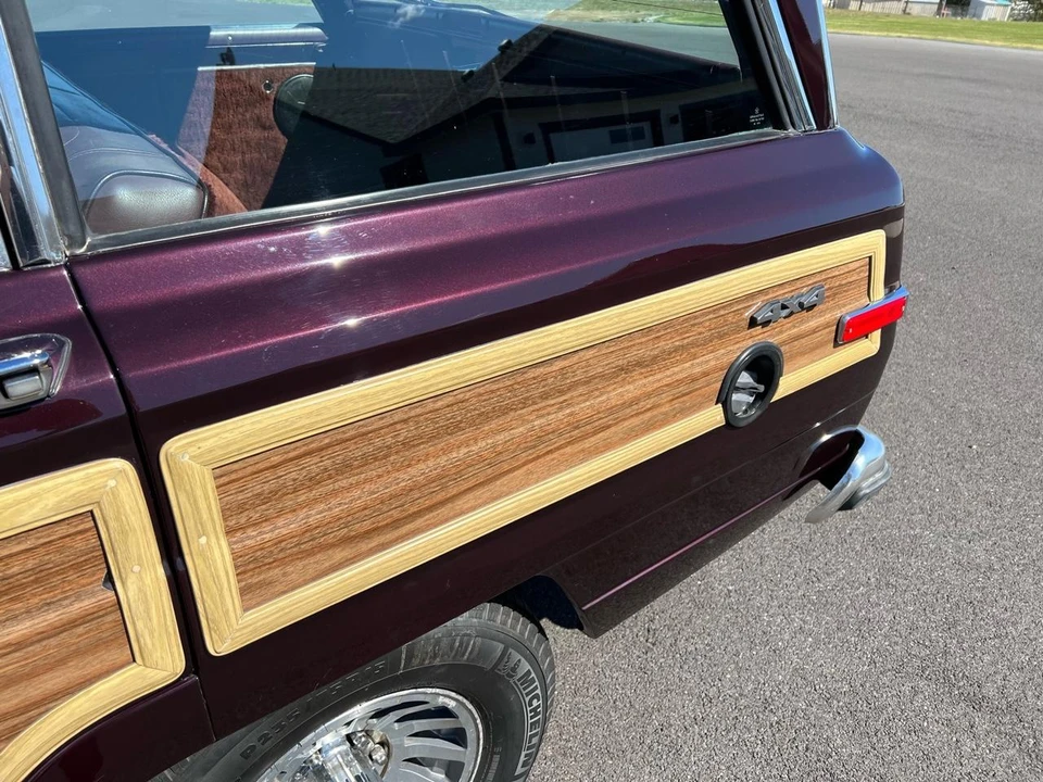1991 Jeep SJ Grand Wagoneer - Image 23 of 31