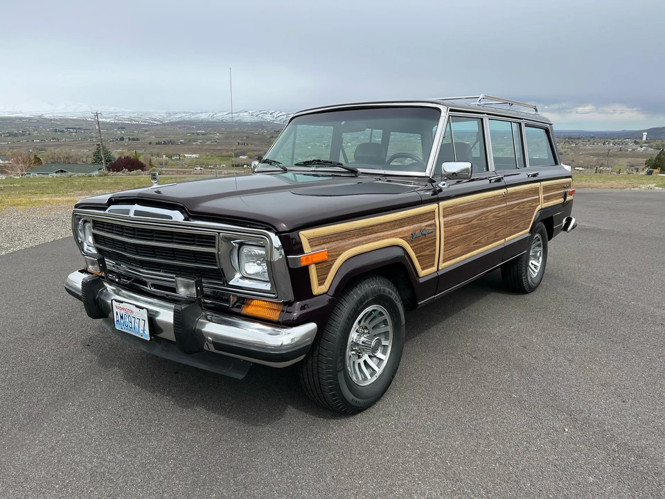 1991 Jeep SJ Grand Wagoneer - Image 2 of 31