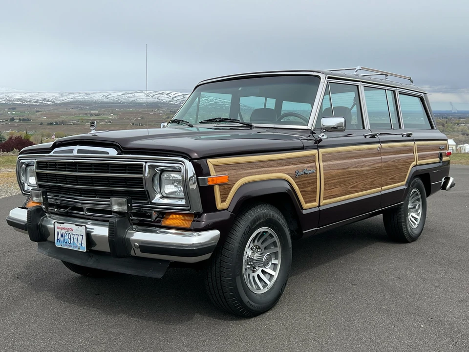 1991 Jeep SJ Grand Wagoneer - Image 4 of 31