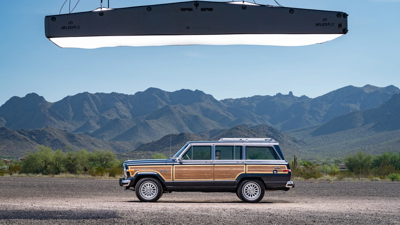 1991 Jeep SJ Grand Wagoneer - Image 13 of 31