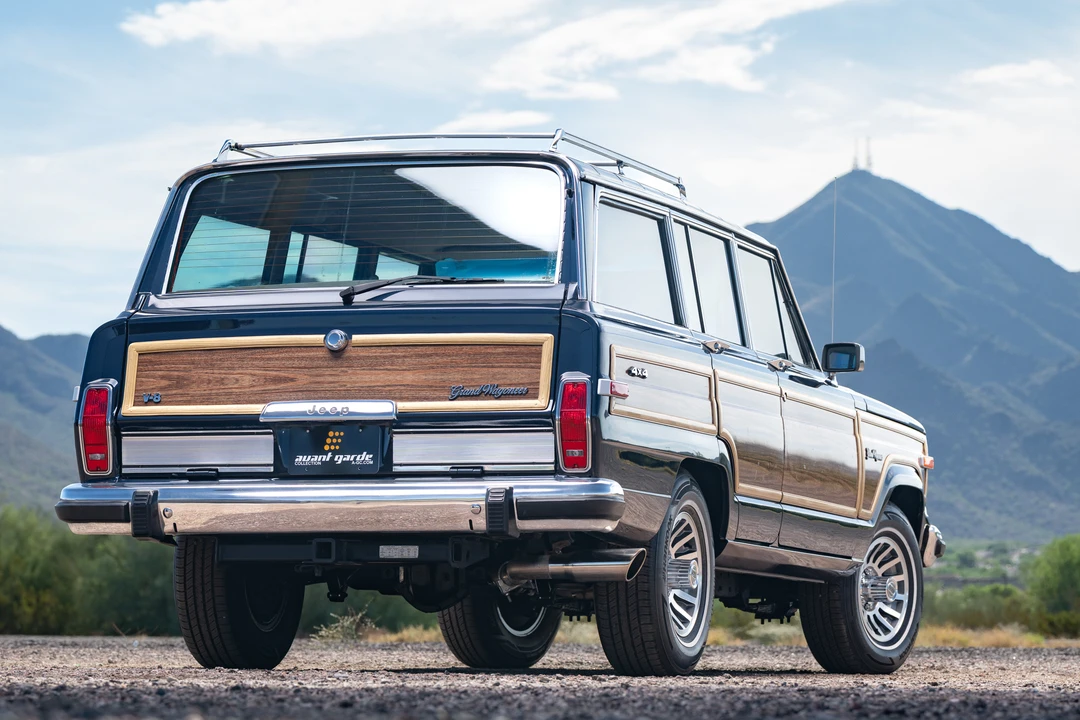 1991 Jeep SJ Grand Wagoneer - Image 21 of 31