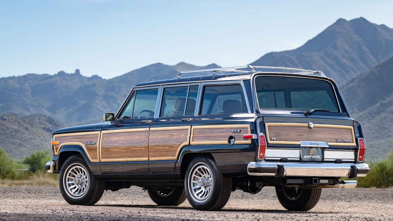 1991 Jeep SJ Grand Wagoneer - Image 28 of 31