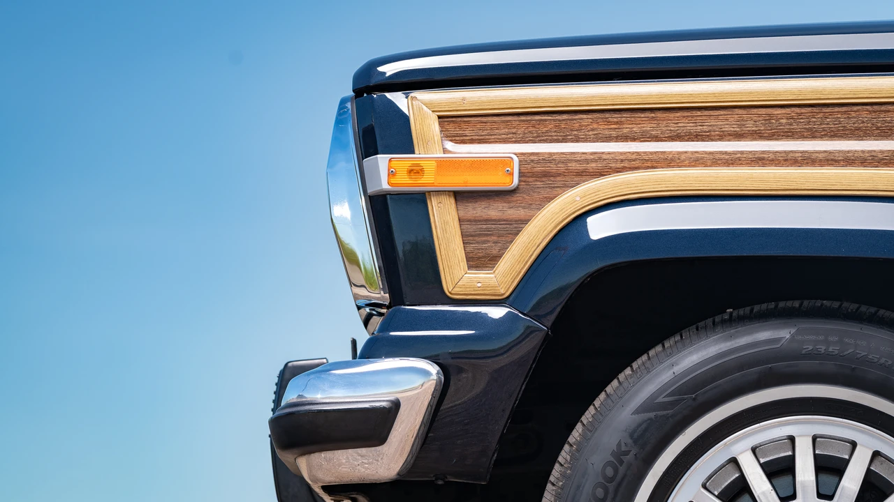1991 Jeep SJ Grand Wagoneer - Image 29 of 31