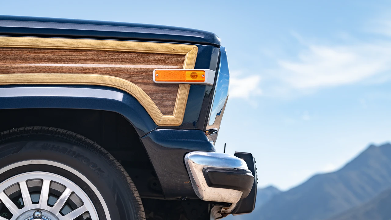 1991 Jeep SJ Grand Wagoneer - Image 30 of 31