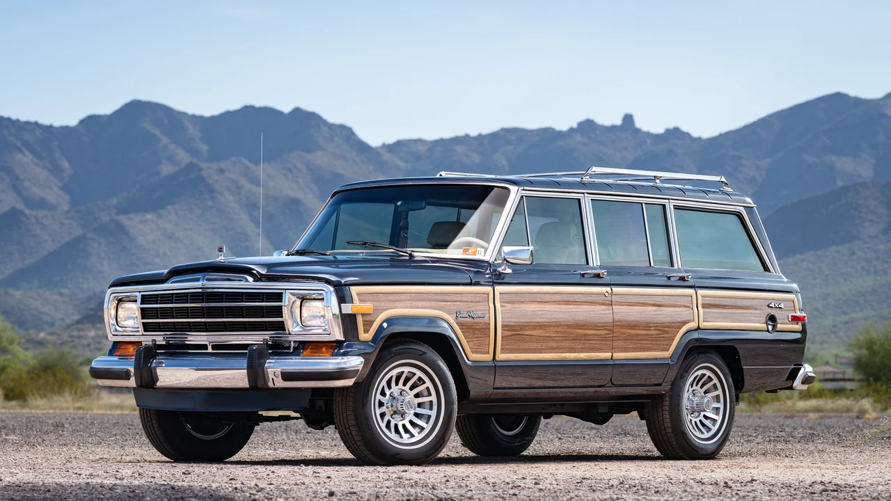 1991 Jeep SJ Grand Wagoneer - Image 3 of 31