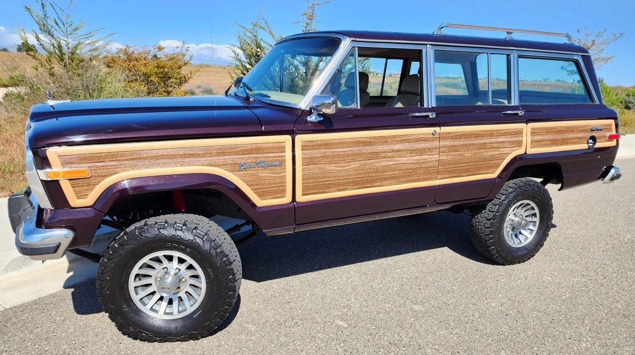 1991 Jeep SJ Grand Wagoneer - Image 6 of 31