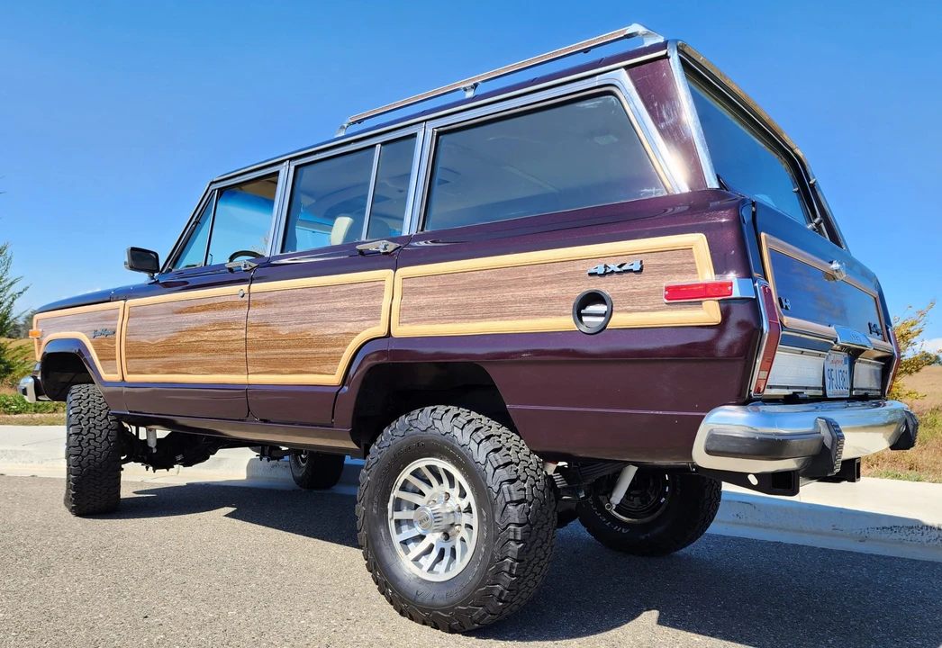 1991 Jeep SJ Grand Wagoneer - Image 12 of 31