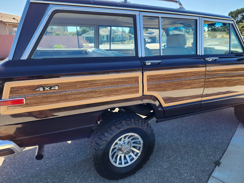 1991 Jeep SJ Grand Wagoneer - Image 21 of 31