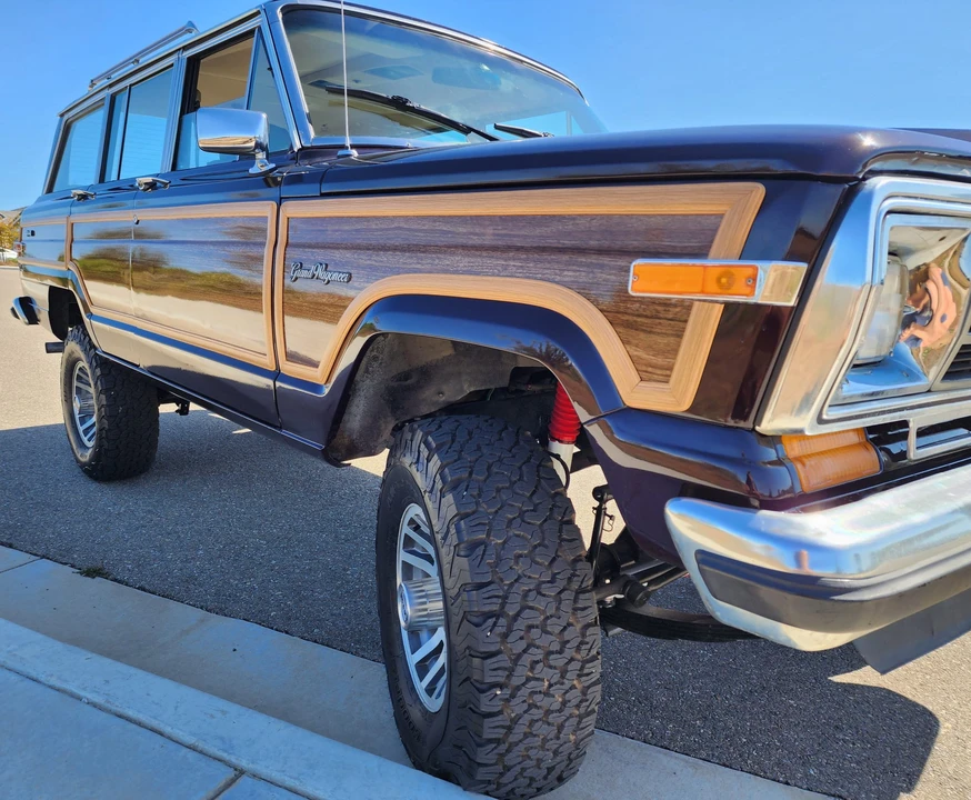 1991 Jeep SJ Grand Wagoneer - Image 23 of 31
