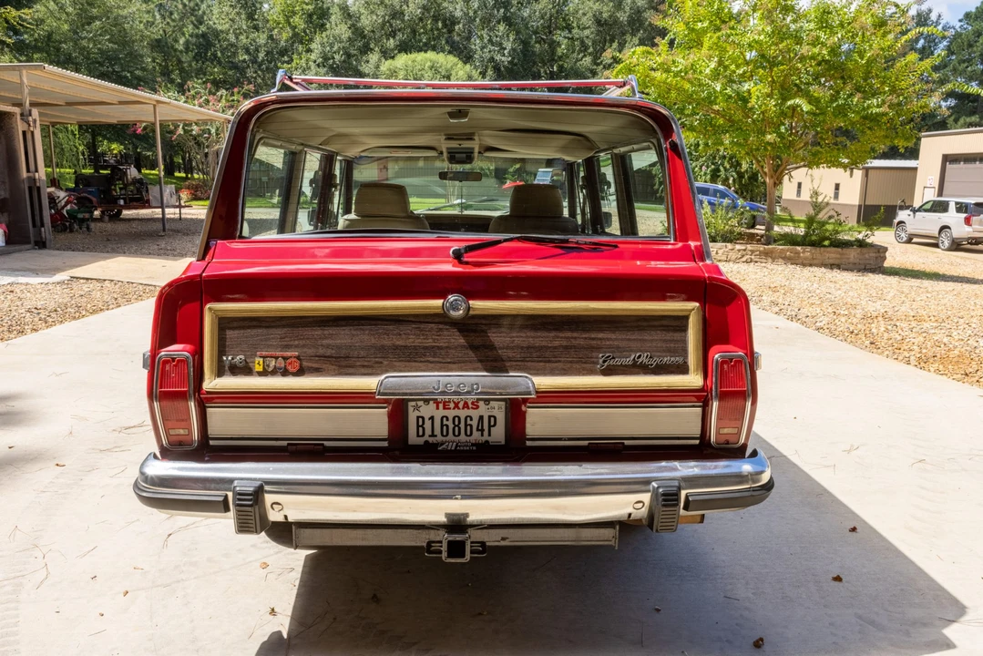1991 Jeep SJ Grand Wagoneer - Image 8 of 31