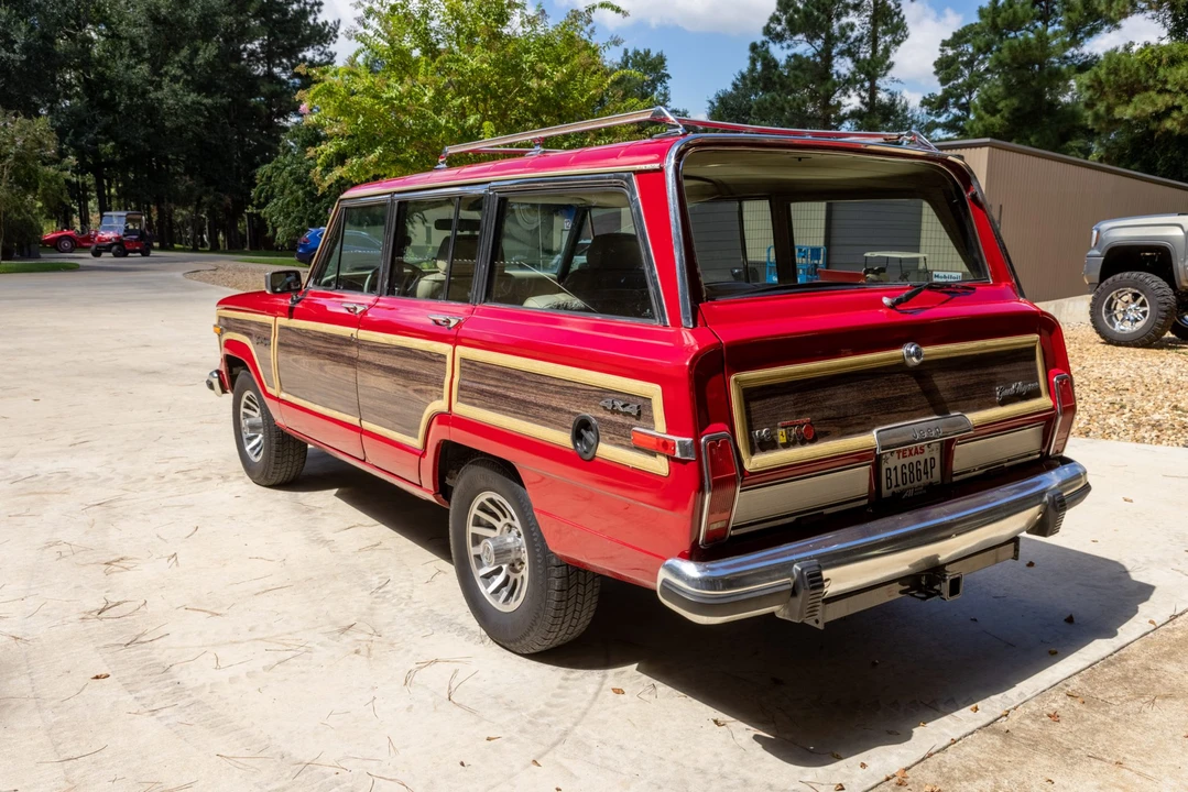 1991 Jeep SJ Grand Wagoneer - Image 7 of 31