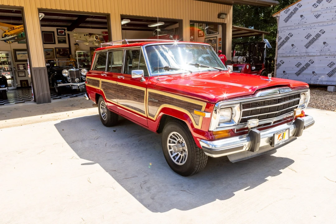 1991 Jeep SJ Grand Wagoneer - Image 3 of 31