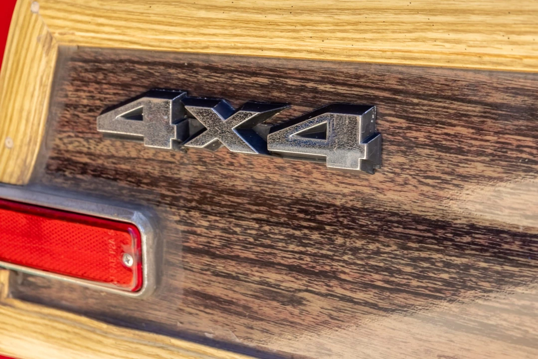 1991 Jeep SJ Grand Wagoneer - Image 11 of 31