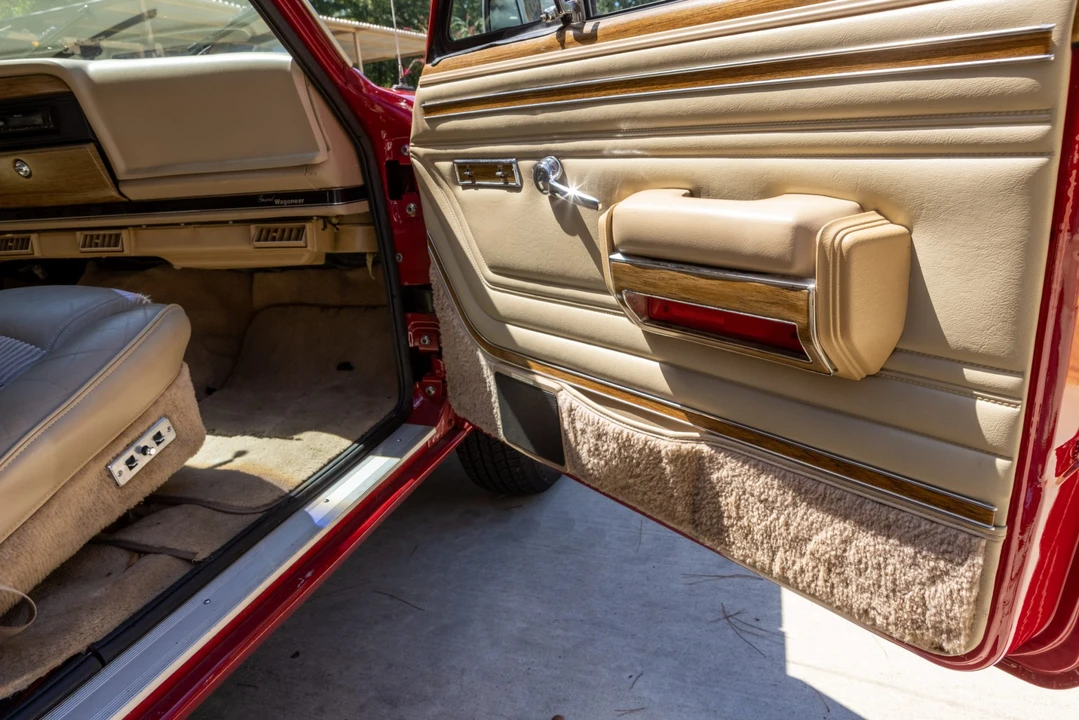 1991 Jeep SJ Grand Wagoneer - Image 26 of 31
