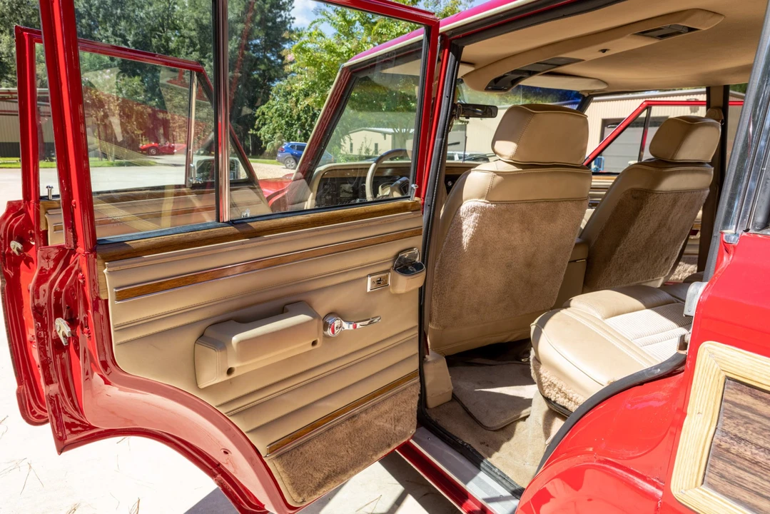 1991 Jeep SJ Grand Wagoneer - Image 30 of 31