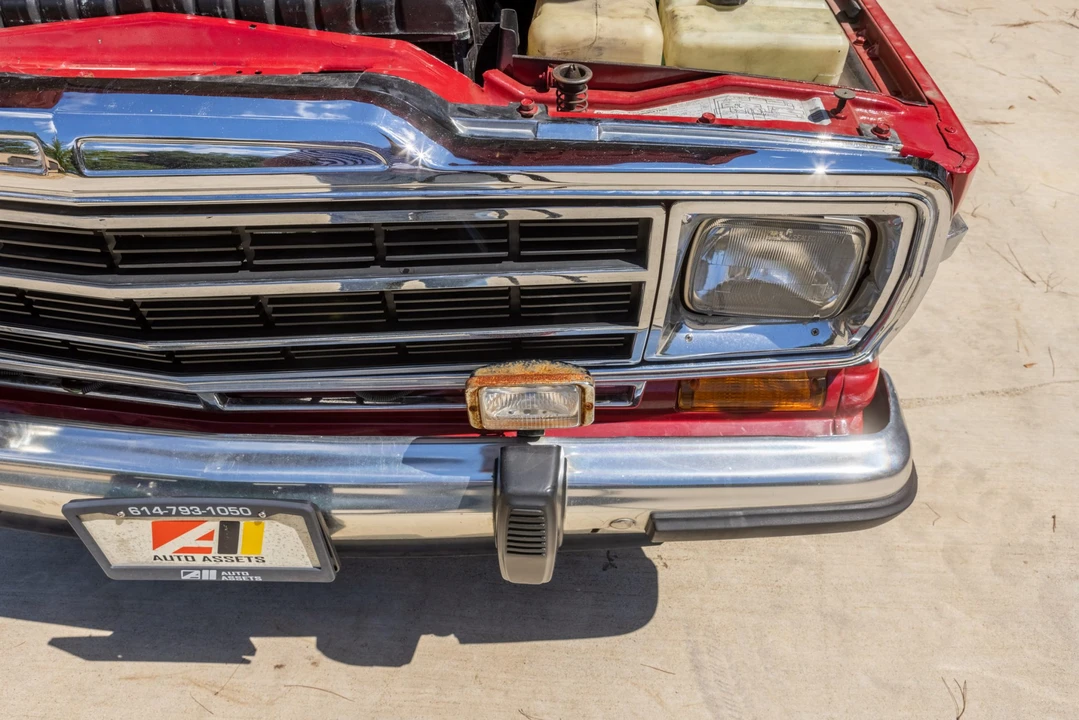 1991 Jeep SJ Grand Wagoneer - Image 14 of 31