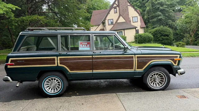 1991 Jeep Grand Wagoneer Base