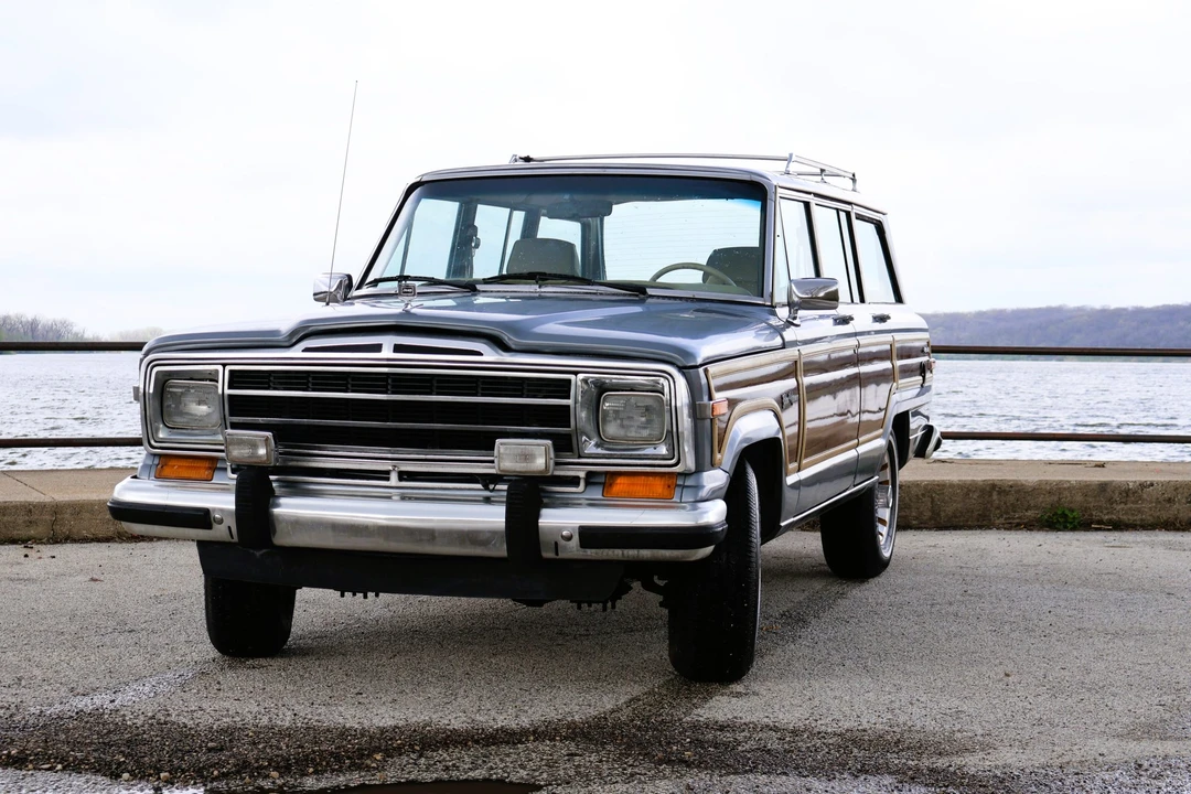1991 Jeep SJ Grand Wagoneer - Image 3 of 31