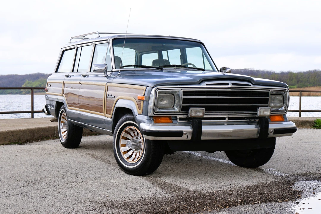 1991 Jeep SJ Grand Wagoneer - Image 17 of 31