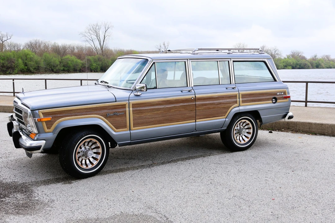 1991 Jeep SJ Grand Wagoneer - Image 6 of 31