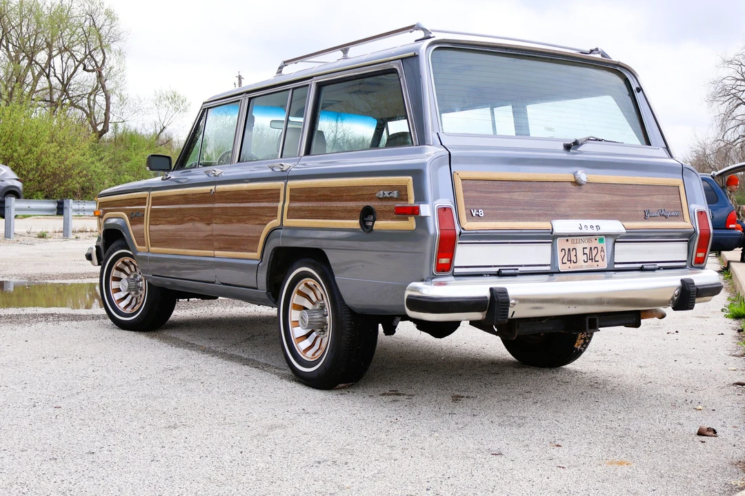1991 Jeep SJ Grand Wagoneer - Image 10 of 31