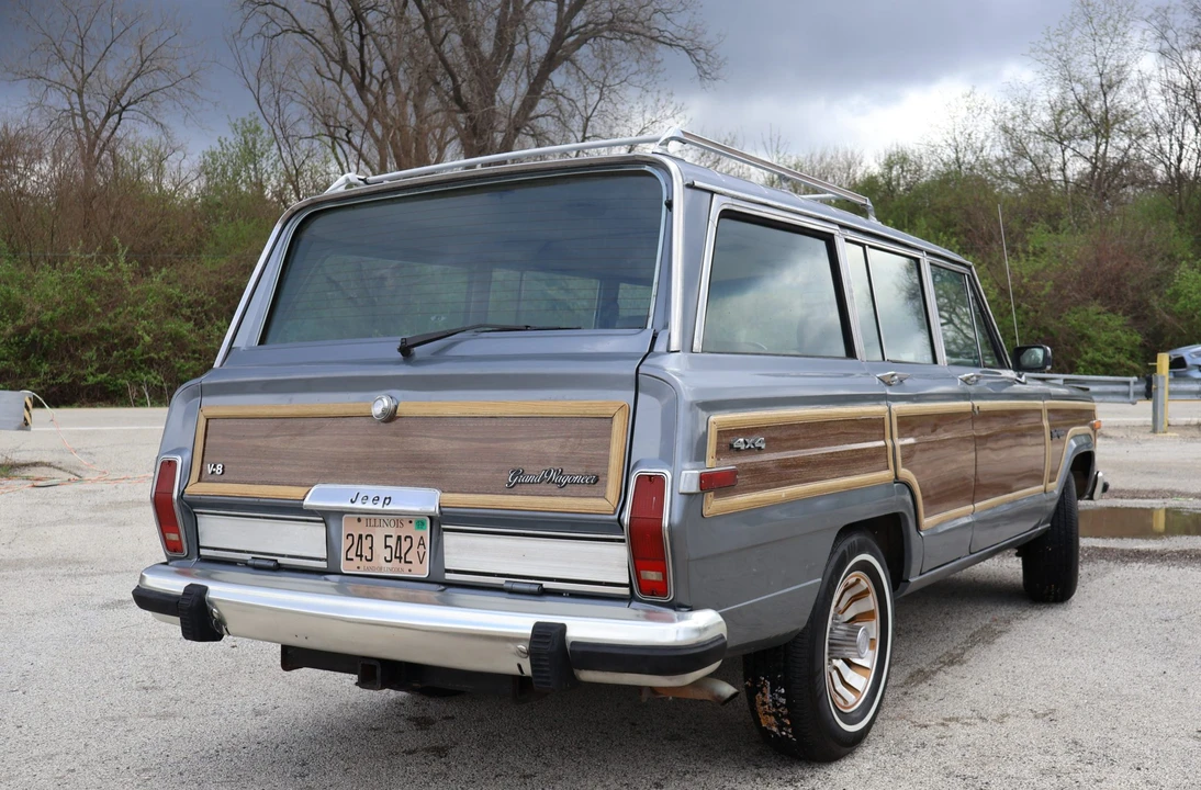 1991 Jeep SJ Grand Wagoneer - Image 11 of 31