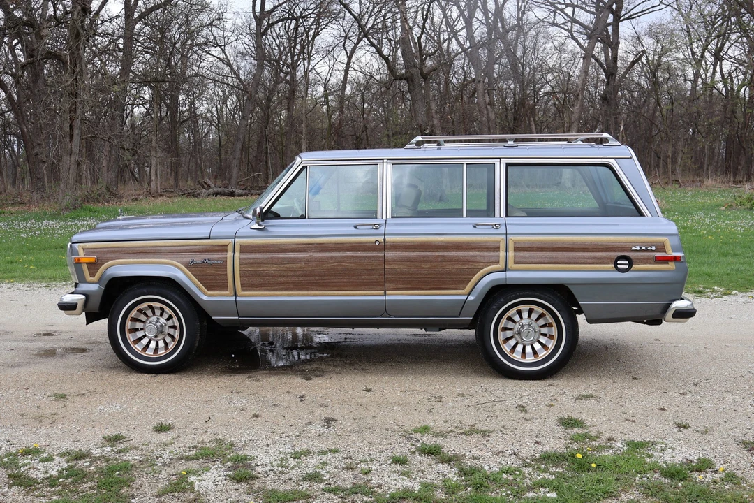 1991 Jeep SJ Grand Wagoneer - Image 24 of 31