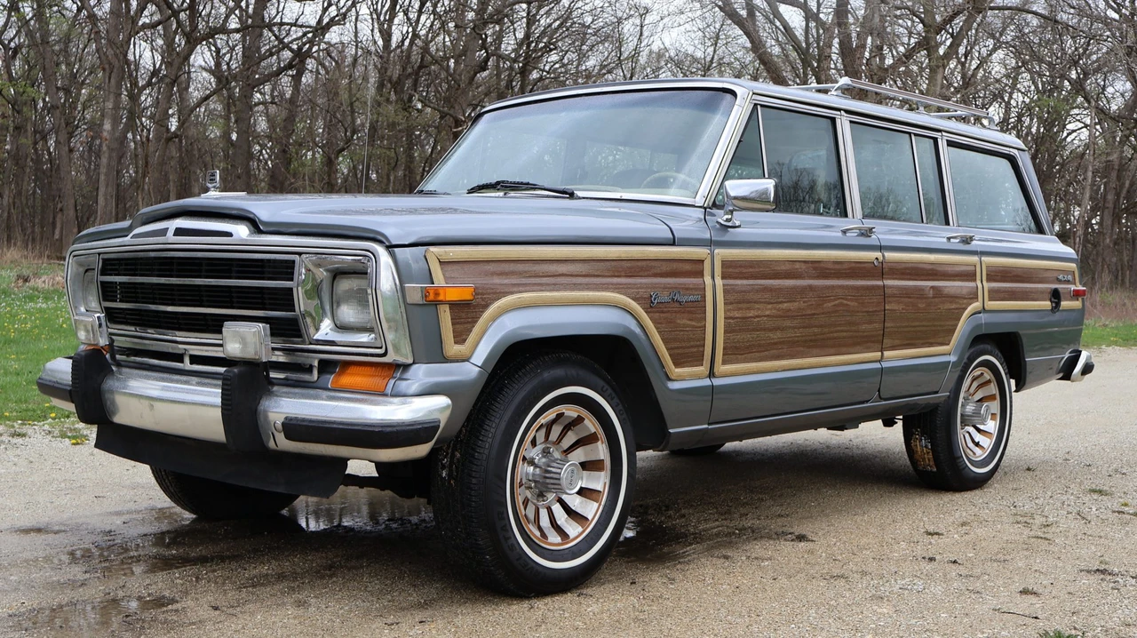 1991 Jeep SJ Grand Wagoneer - Image 23 of 31