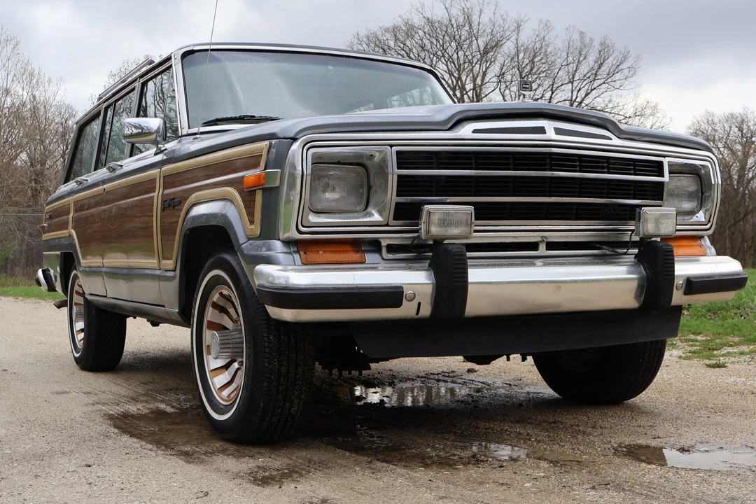 1991 Jeep SJ Grand Wagoneer - Image 25 of 31