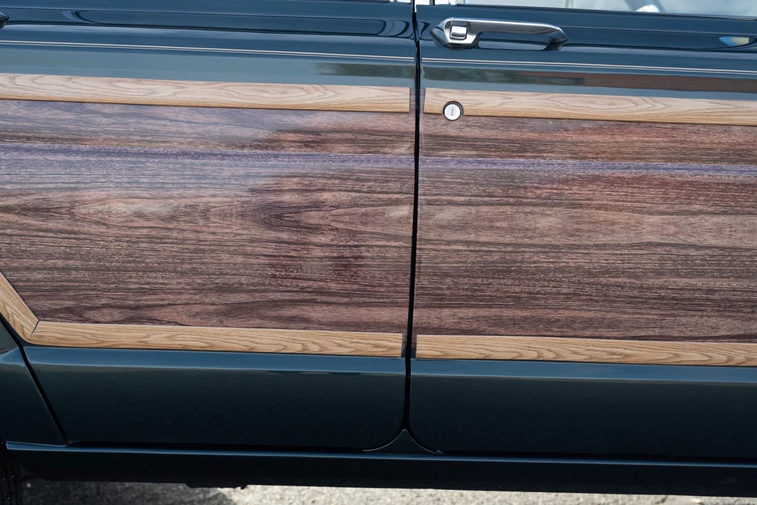 1991 Jeep SJ Grand Wagoneer - Image 23 of 31