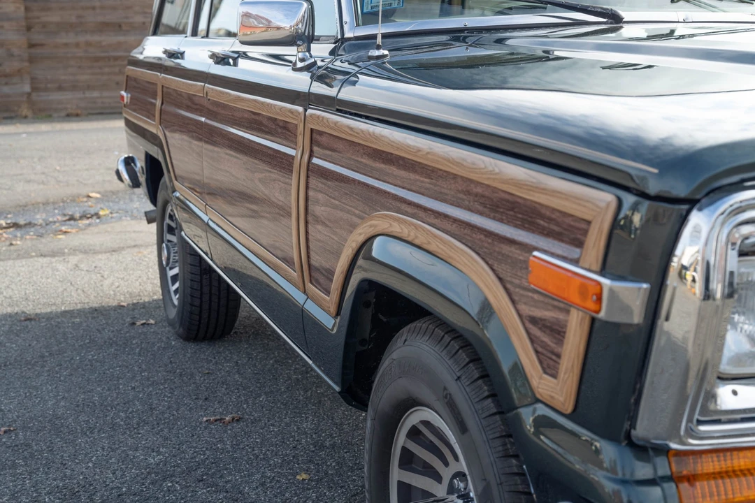1991 Jeep SJ Grand Wagoneer - Image 25 of 31