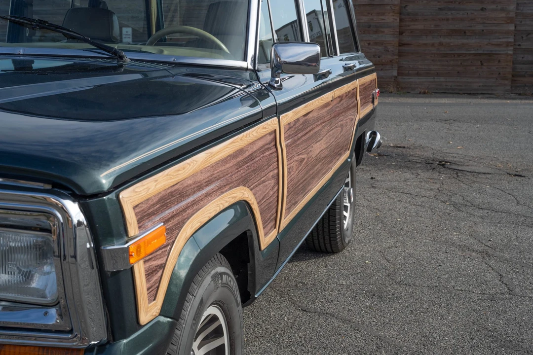 1991 Jeep SJ Grand Wagoneer - Image 15 of 31